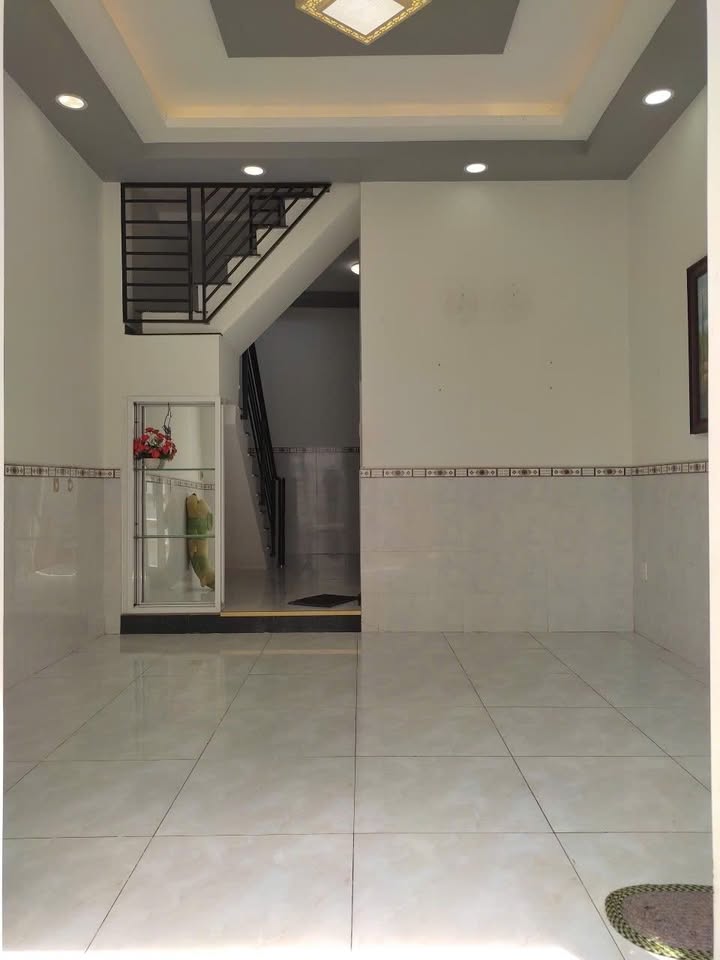 Nhà phố Gò Vấp 34m² giá 3.6 tỷ - Đúc 2 tầng, gần hẻm xe tải!