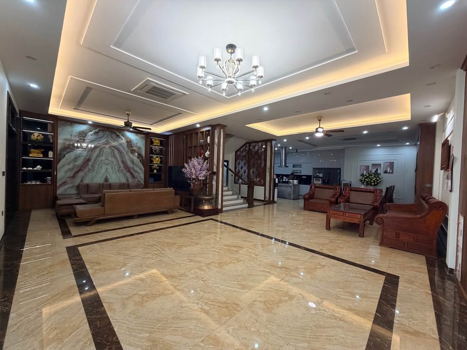 Nhà phố Đông Vệ Thanh Hóa 160m² giá 18 tỷ - Thiết kế hiện đại, sẵn sàng ở ngay!