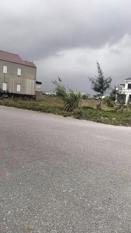 Đất nền Quỳnh Dị - Hoàng Mai 162m² giá thỏa thuận - Lô góc mặt đường trải nhựa 20m