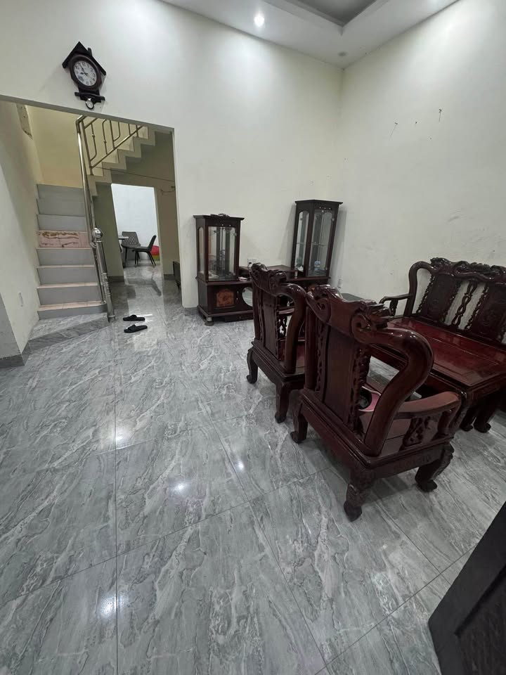 Nhà cho thuê 2 tầng tại Đề Thám 60m² giá 3 triệu - Sẵn sàng vào ở ngay!