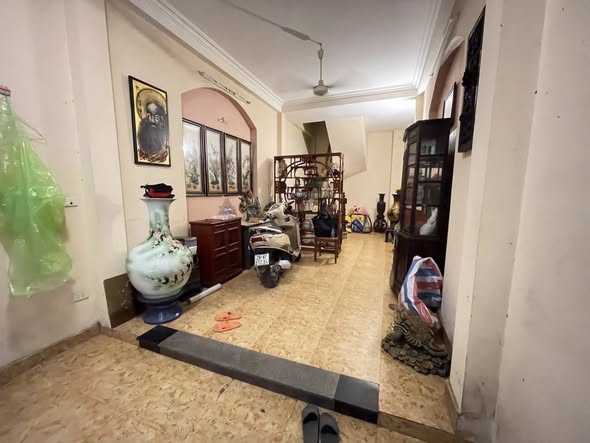 Nhà phố Hào Nam Đống Đa 30m² giá 8.25 tỷ - Đầu tư sinh lời tại vị trí trung tâm!