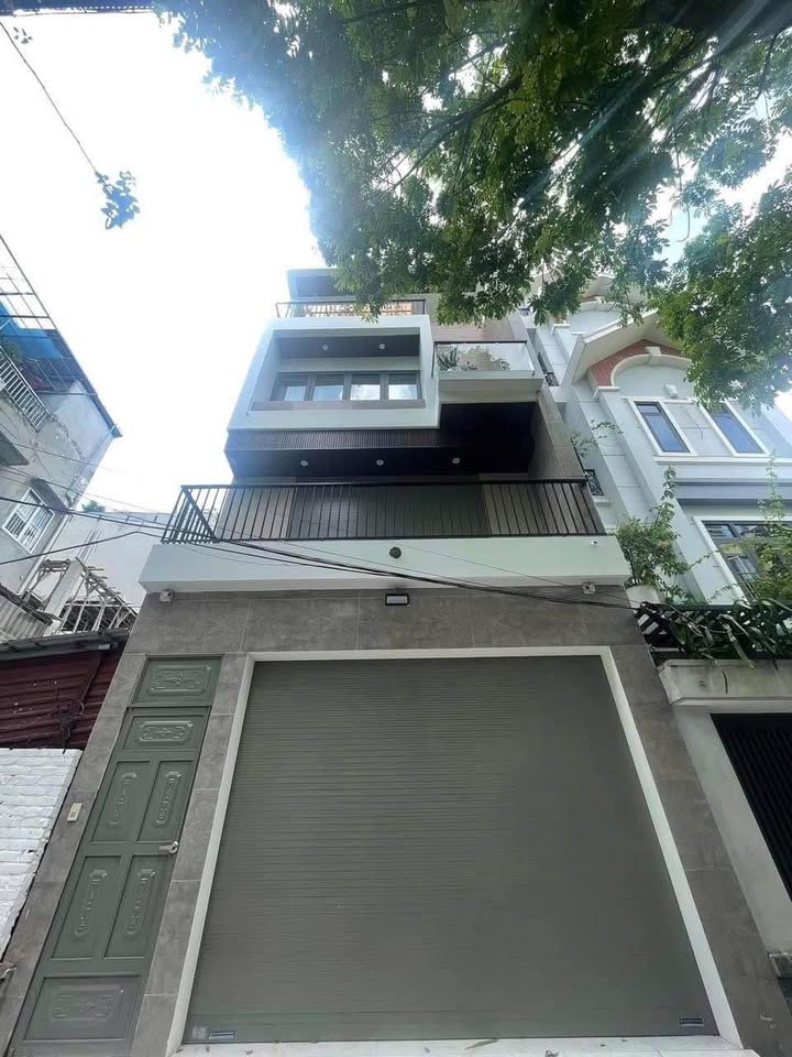 Nhà phố 268 Ngọc Thụy 80m² giá 14.8 tỷ - Sổ đỏ trao tay, bán gấp!