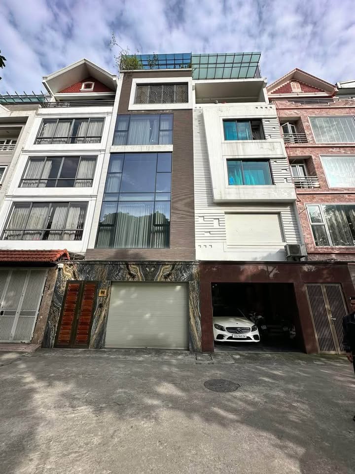 Nhà riêng Nghĩa Đô Cầu Giấy 60m² giá 16 tỷ - Ô tô tránh, Gara trong nhà!