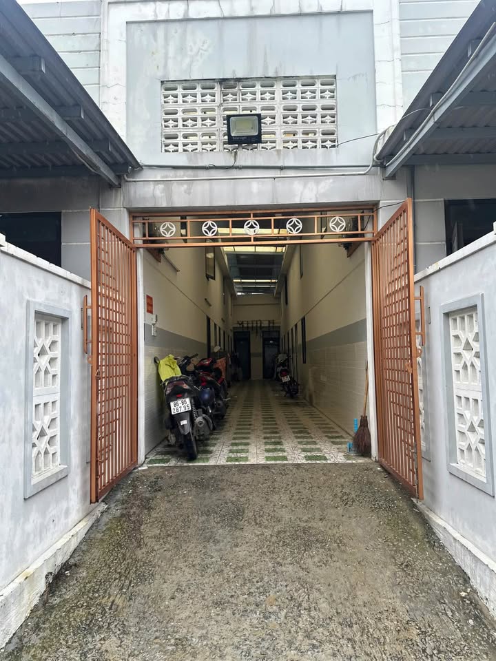 Nhà phố Hội An 138m² giá chỉ 10 tỷ - Khu dân trí cao, cho thuê tốt!