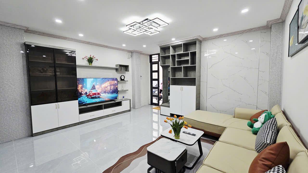 Nhà mới Quận 7 55m² giá 6.2 tỷ - Full nội thất cao cấp ngay Đại học Marketing!