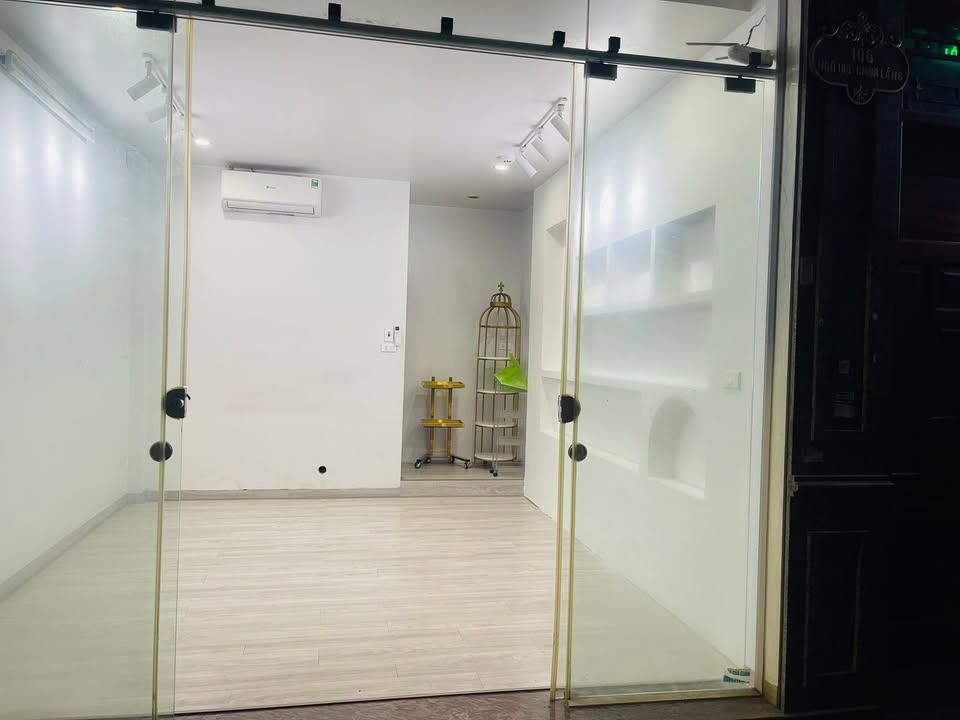 Cửa hàng cho thuê tại Đống Đa, 25m² - Đầy đủ tiện nghi, lối đi riêng