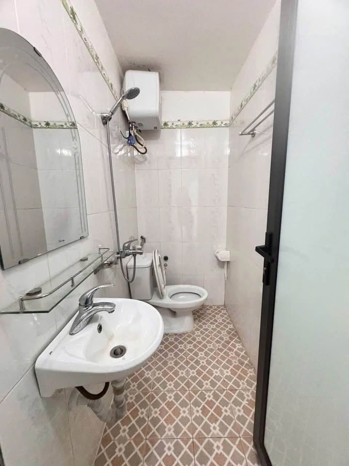 Nhà 3,5 tầng ngõ 302 Văn Cao, Hải An, 45m² giá 3,5 tỷ - Môi trường sống lý tưởng!