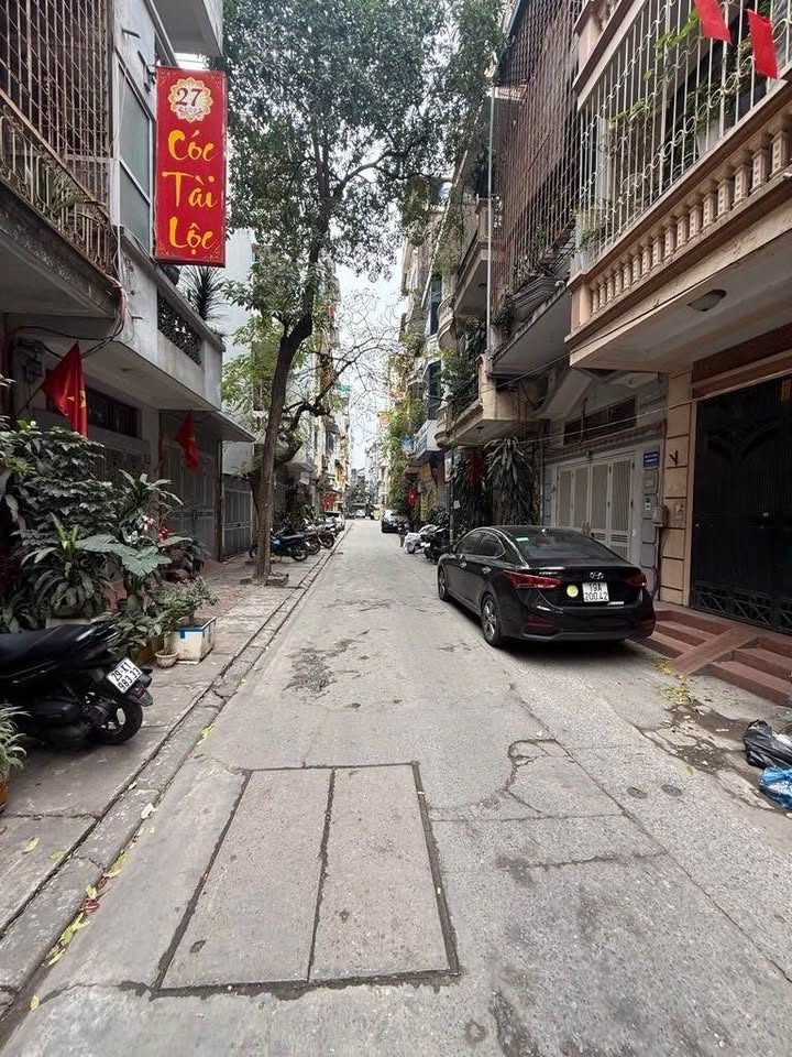 Nhà mặt phố Nguyễn Xiển, Thanh Xuân 40m² giá 15.4 tỷ - Kinh doanh sầm uất!