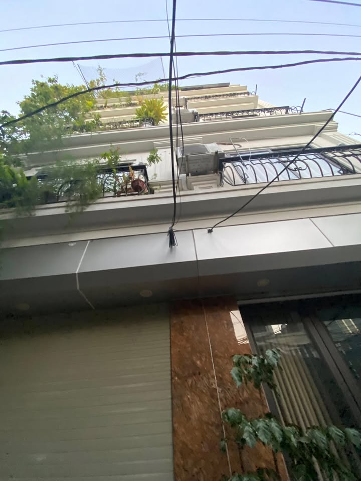 Nhà 5 tầng Thạch Bàn 35m² giá 6.2 tỷ - Sổ đỏ chính chủ, ô tô đỗ gần!