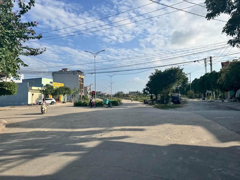 Đất nền Gia Trấn Ninh Bình 120m² giá thỏa thuận - Vị trí gần chợ tiện lợi!