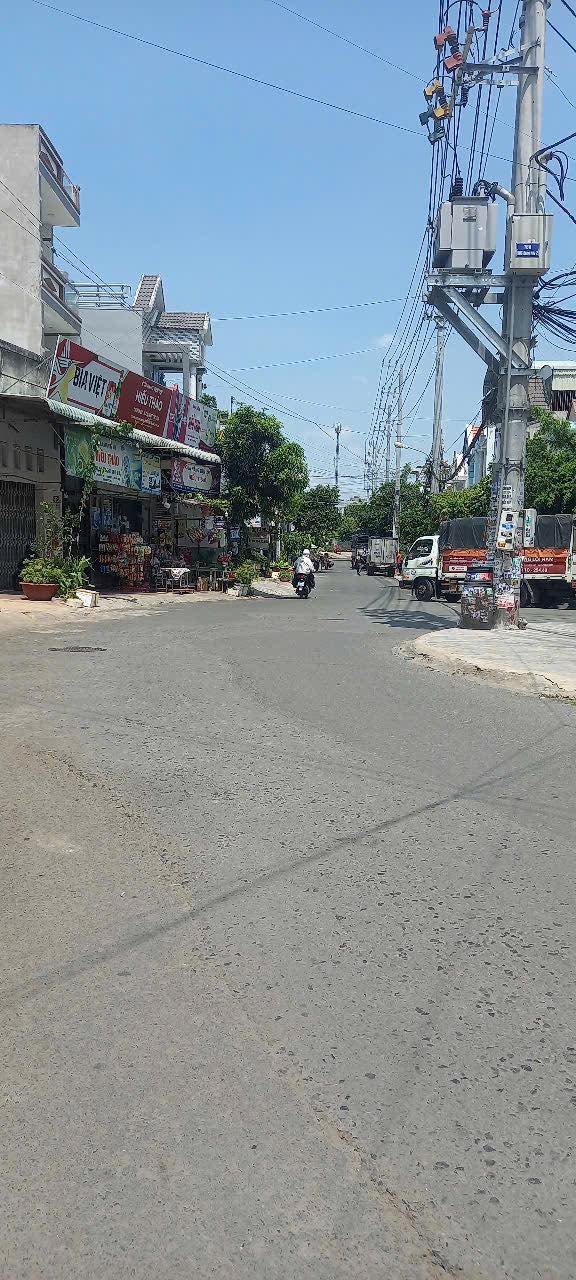 Nhà 1 lầu 1 trệt mặt tiền đường số 6 Dĩ An 99m² giá 6.25 tỷ - Đầu tư sinh lời ngay!