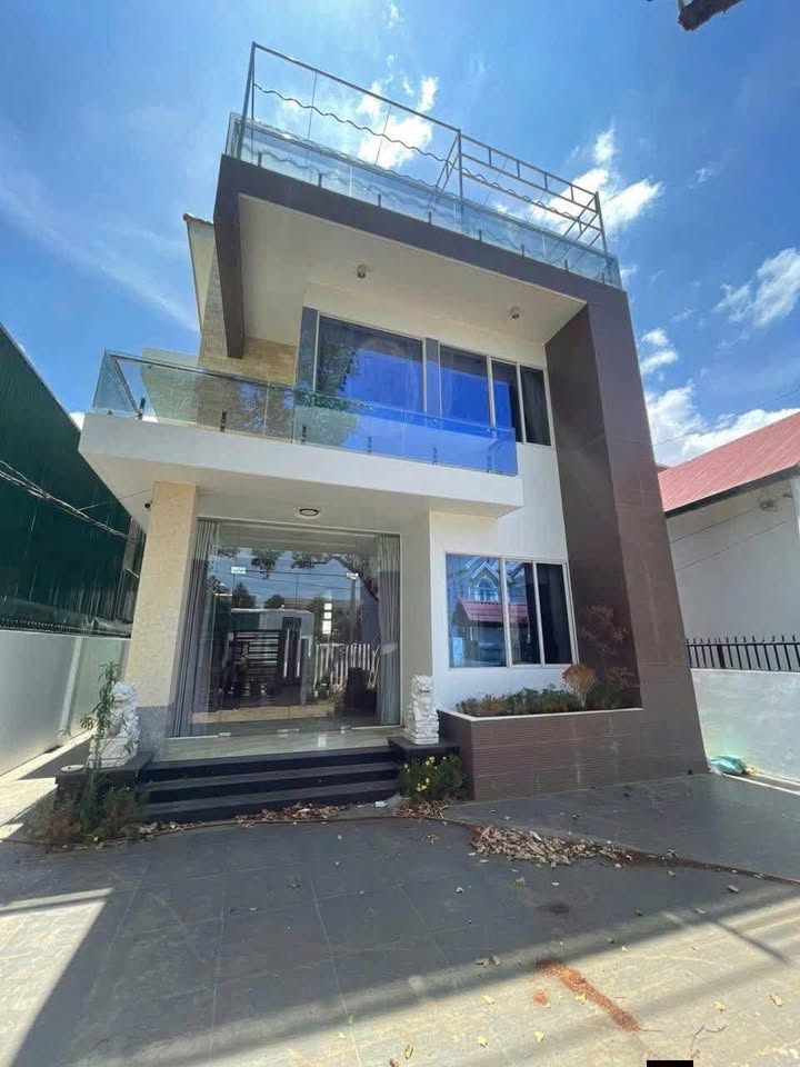 Nhà đẹp đường Âu Cơ, thị trấn Liên Nghĩa 250m² giá 10 tỷ - Kinh doanh đa ngành nghề