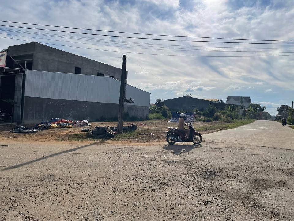 Đất nền góc 2 mặt tiền Đào Duy Từ, Đắk Hà 240m² giá 1 tỷ - Vị trí đắc địa cho kinh doanh