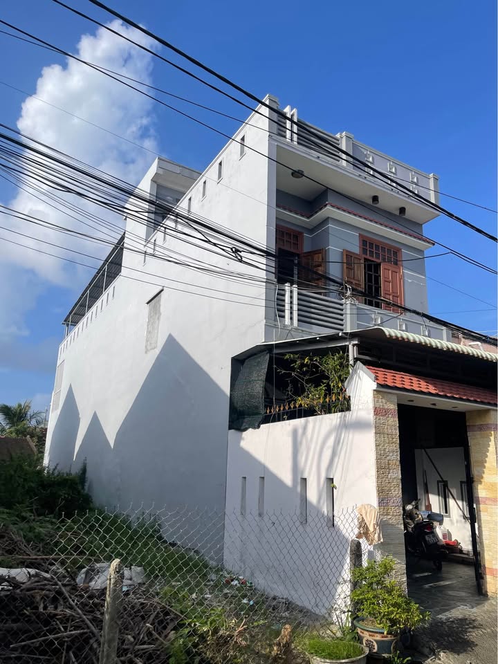 Nhà 2 tầng Phú Thạnh Tuy Hòa 125m² giá 2.7 tỷ - Chính chủ cần bán gấp!