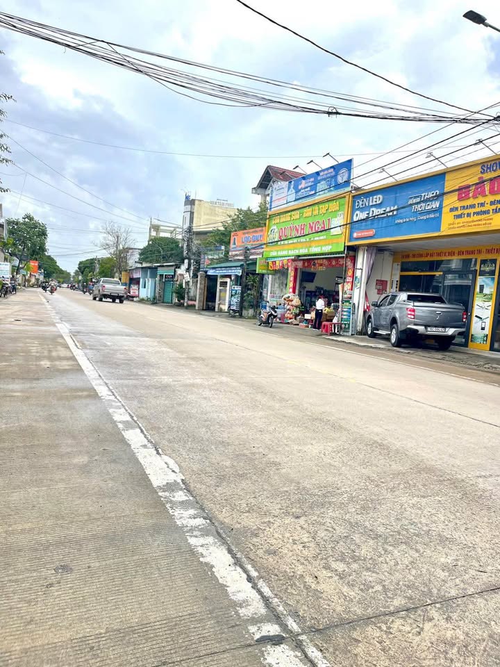 Đất Mặt Tiền Nguyễn Công Phương, Quảng Ngãi 136m² giá 2.4 tỷ - Cơ hội đầu tư tuyệt vời!