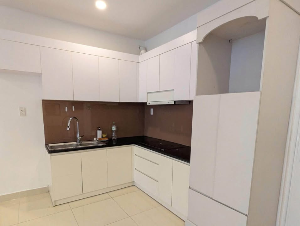 Chung cư B6A KĐT Nam Trung Yên 3 ngủ 15 triệu - Full nội thất đẹp, ở ngay!