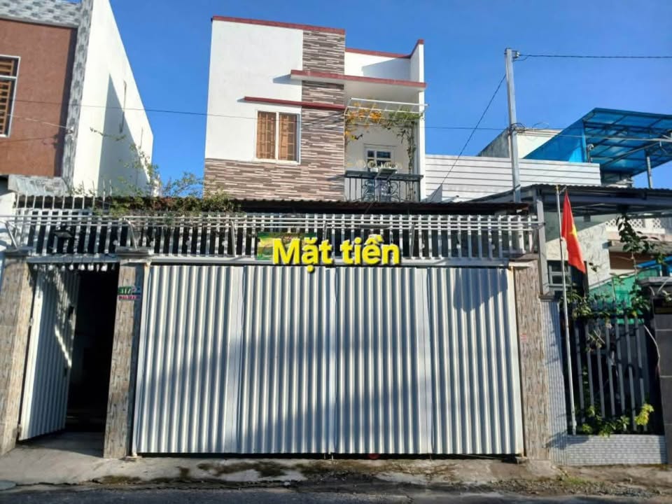 Nhà lầu 360m² tại Mỹ Quý, Long Xuyên - Giá 7.5 tỷ, vườn lớn lý tưởng!
