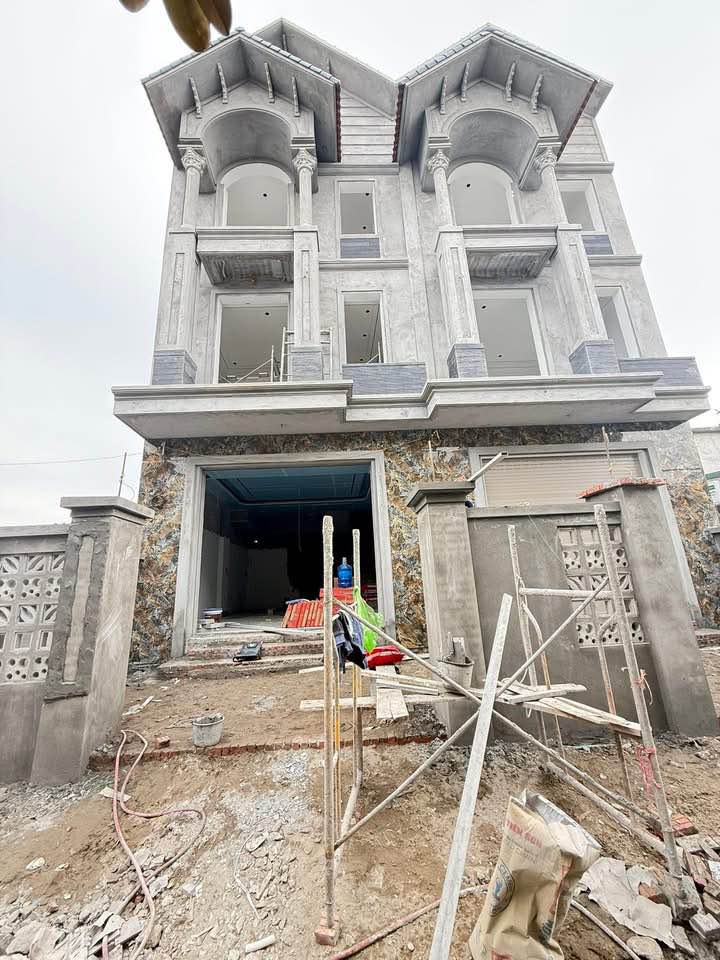 Townhouse Bắc Sơn 43m² giá 2.75 tỷ - Ô tô đỗ cửa, sẵn sàng vào ở!