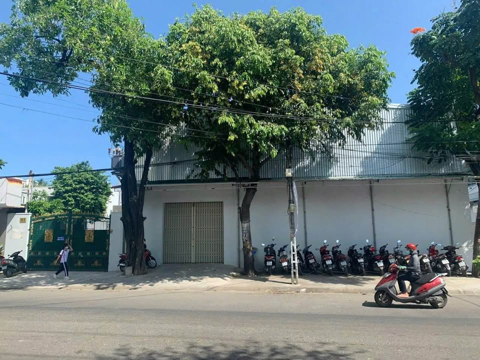 Bán nhà mặt tiền Phước Long Nha Trang 926m² giá 100 tỷ - Vị trí kinh doanh sầm uất!