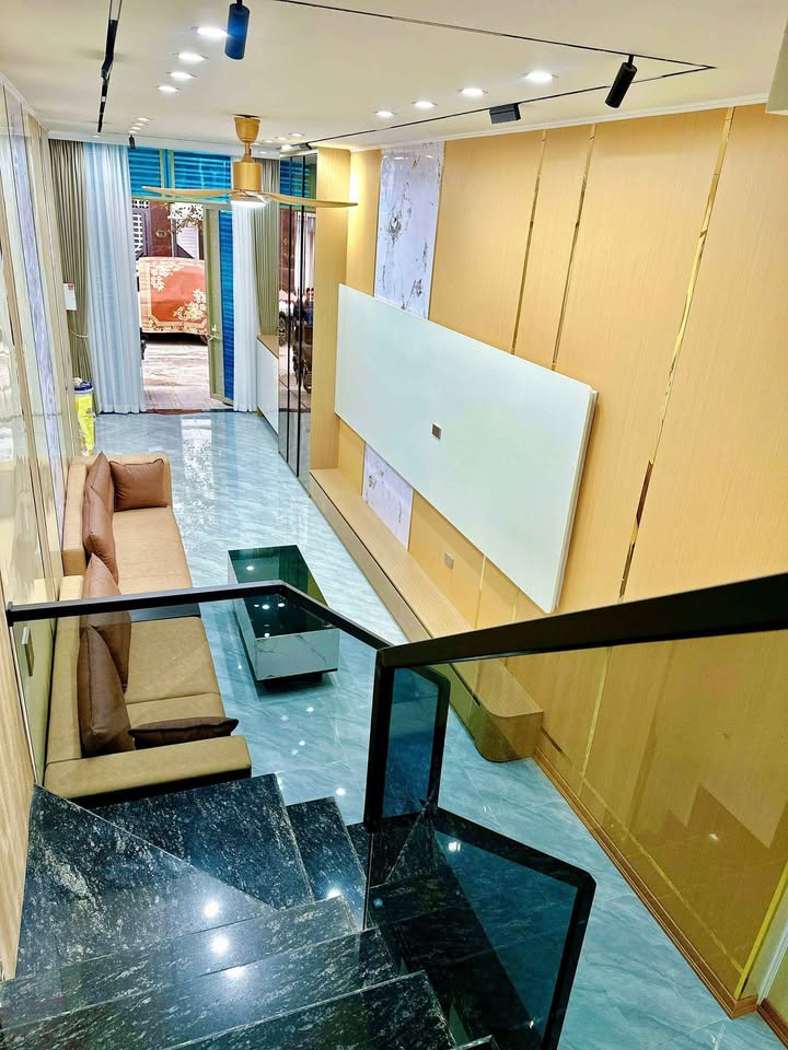 Nhà 2 tầng Ngô Thì Nhậm, Thanh Hóa 56m² giá 3.7 tỷ - Đón Tết ngay!