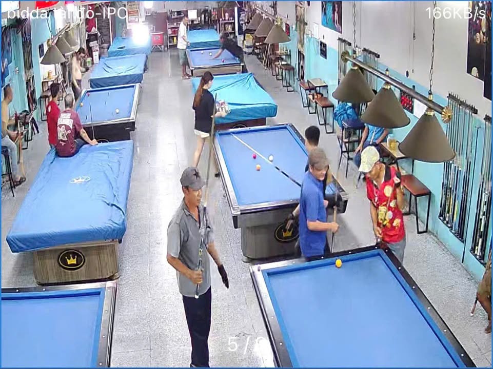 Cần sang CLB bida 10 bàn tại Bình Hưng Hòa B, Bình Tân 280m² giá chỉ 220 triệu - Kinh doanh ổn định!