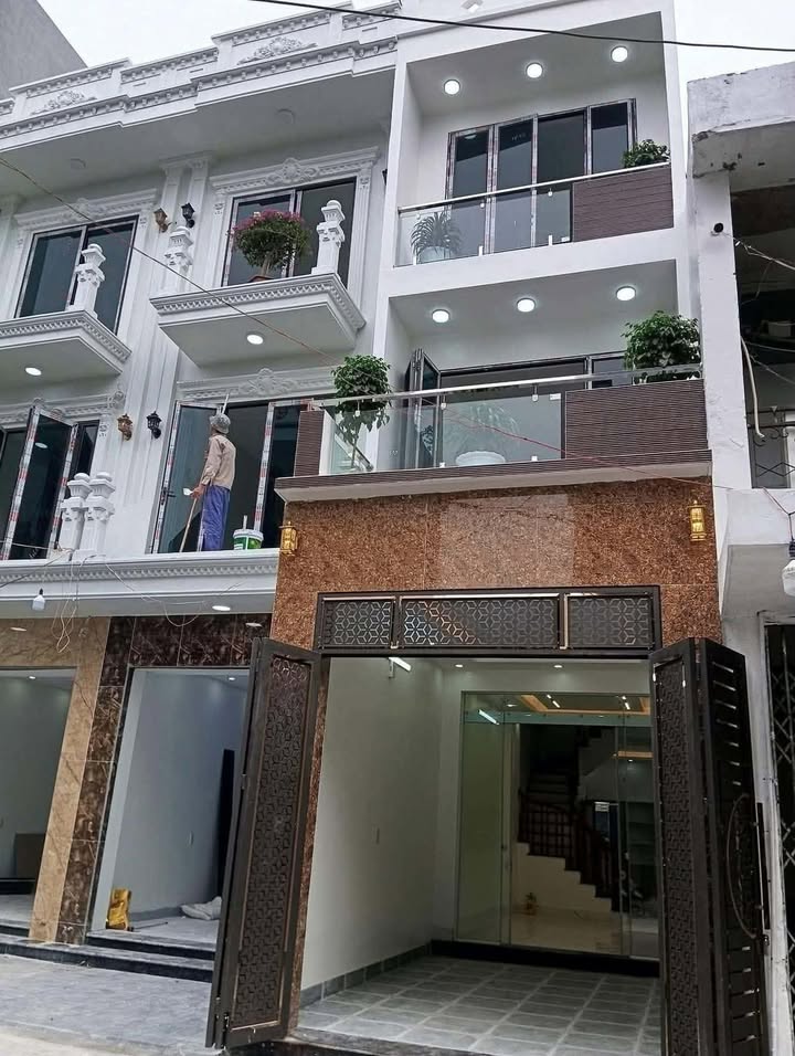 Nhà đẹp tại Quang Trung, Thái Bình 55m² giá 3.8 tỷ - Thiết kế 3 tầng hiện đại!