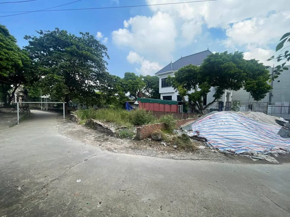 Đất thổ cư Phụng Châu 40m² giá 2 tỷ - Gần đại học TDTT chỉ 5 phút!