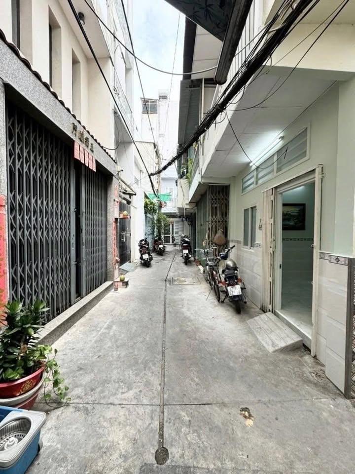 Nhà Dòng Tiền Quận 11 - 22m² giá 3.2 tỷ - Căn góc 2 mặt thoáng, thu nhập ổn định!