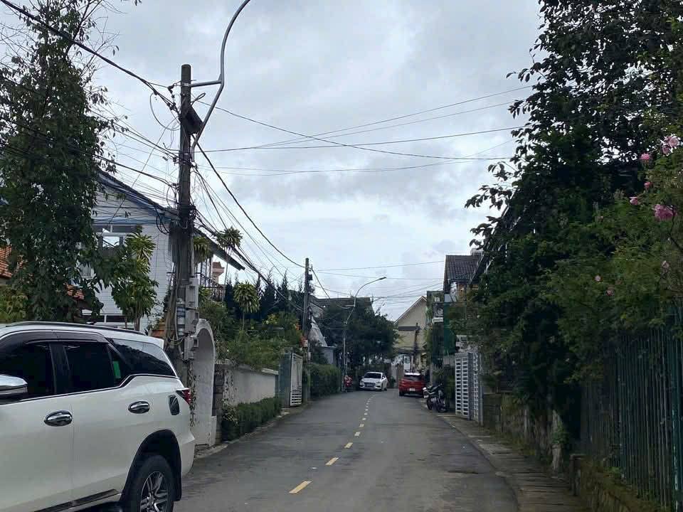 Nhà nguyên căn Đà Lạt 2 tầng 2PN giá 6,5 triệu - Thuận tiện gần Hồ Xuân Hương!