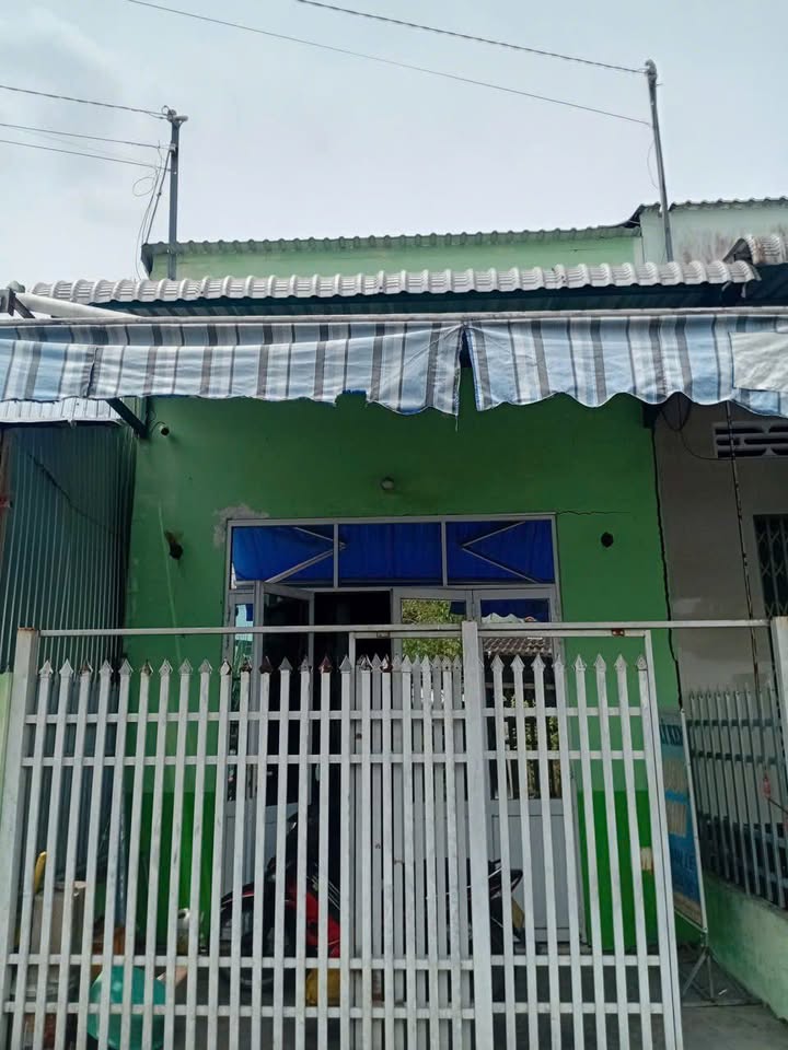 Nhà bán đường Quang Trung, Tân Thành, 80m² giá chỉ 550 triệu - Cơ hội đầu tư tuyệt vời!