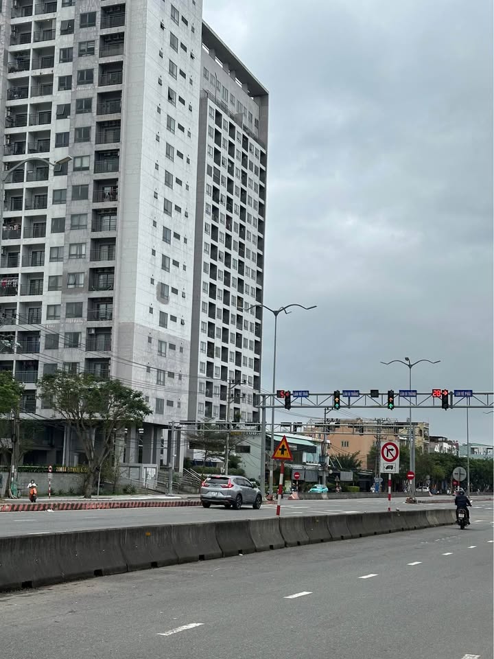 Đất mặt tiền đường Ngô Quyền Sơn Trà Đà Nẵng 118m² giá 8.3 tỷ - Vị trí đắc địa gần biển!