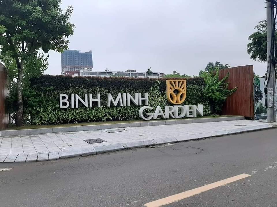 Nhà phố Đức Giang 67m² giá 5 tỷ - Ô tô tránh, kinh doanh sầm uất!