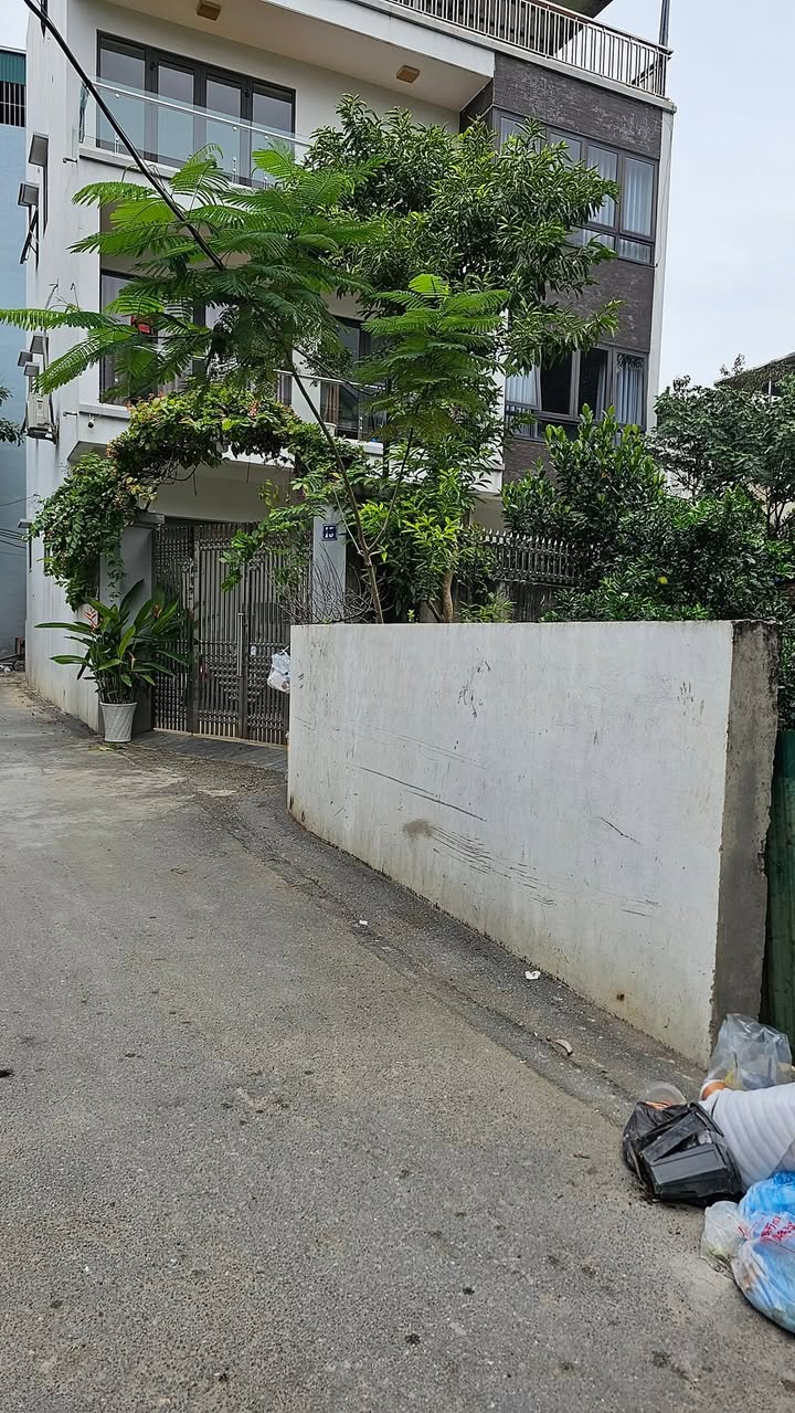 Nhà phố Thạch Bàn 30m² giá chỉ từ 2.75 tỷ - Sổ đỏ chính chủ, giao thông thuận tiện!