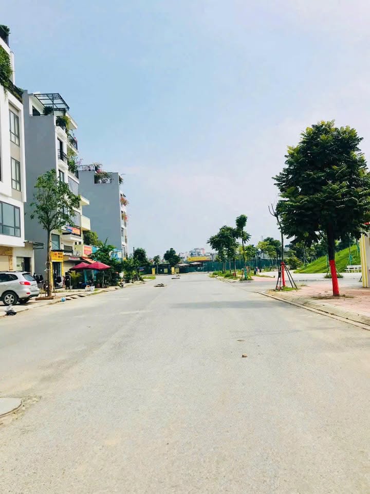 Đất TĐC Ngọc Thụy Long Biên 41,5m² giá 7,9 tỷ - Gần công viên, trường học!