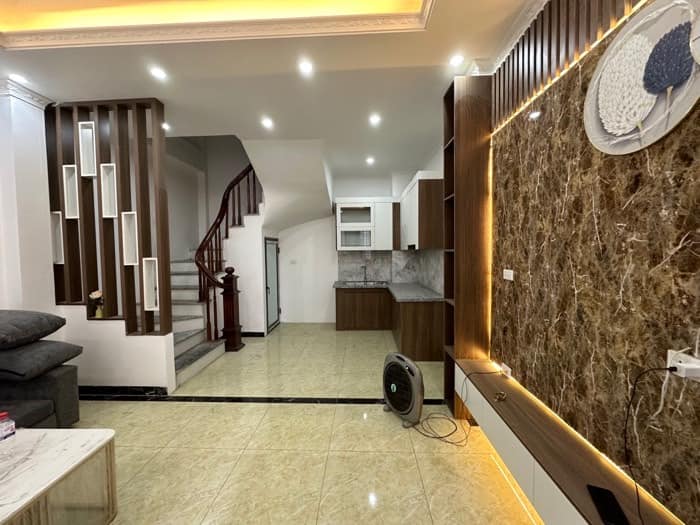 Nhà đẹp Long Biên 32m² giá 2.9 tỷ - Thiết kế hiện đại, ô tô đỗ cửa!