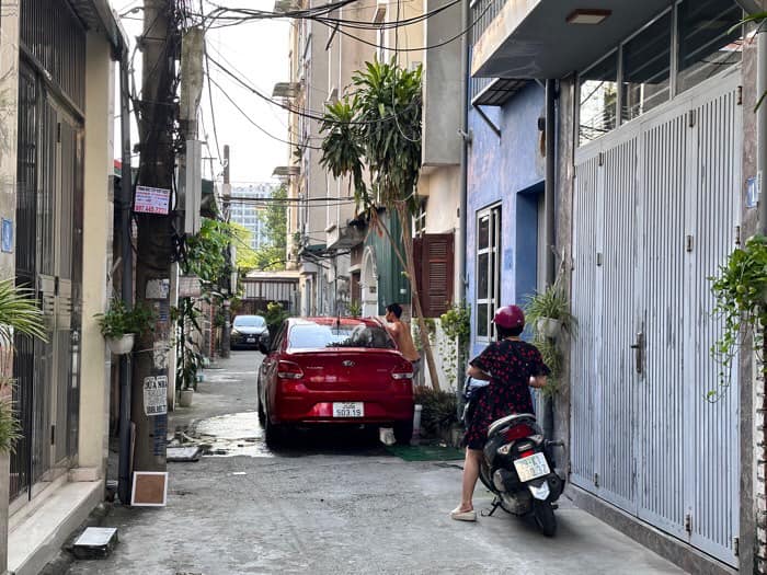 Nhà riêng Ngô Gia Tự Đức Giang 100m² giá 4 tỷ - Cần bán gấp, thương lượng mạnh!