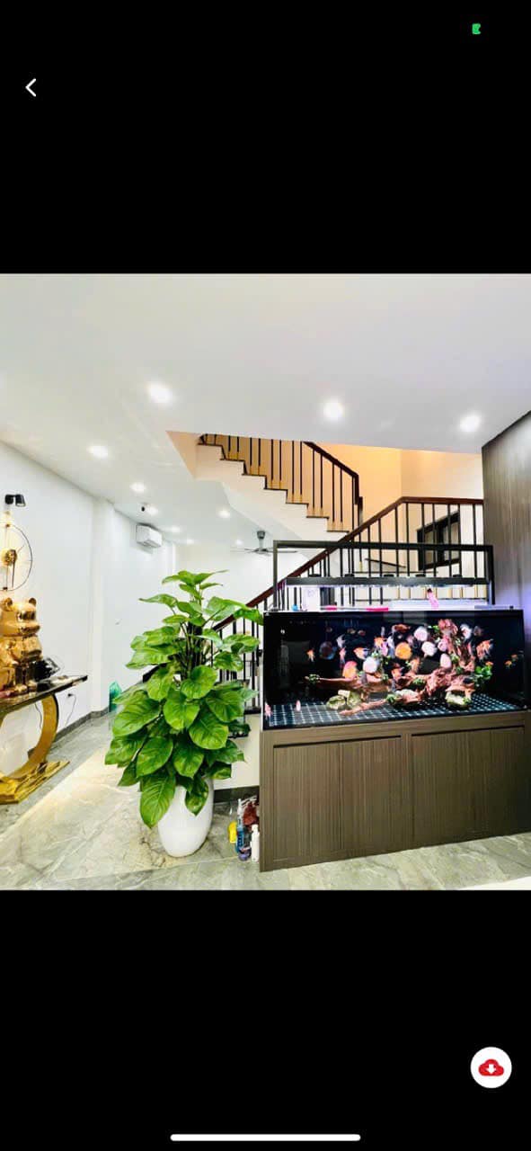 Nhà phố Nguyễn Văn Cừ, Gia Thụy 69m² giá 7 tỷ - Thiết kế hiện đại, sang trọng!