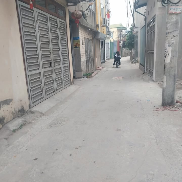 Đất thổ cư Thạch Bàn 35m² giá 2.65 tỷ - Ngõ ô tô vào tận nơi!