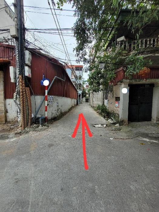 Nhà phố 2 tầng Bát Khối Long Biên 38m² giá 2.8 tỷ - Sổ đỏ chính chủ, pháp lý chuẩn!