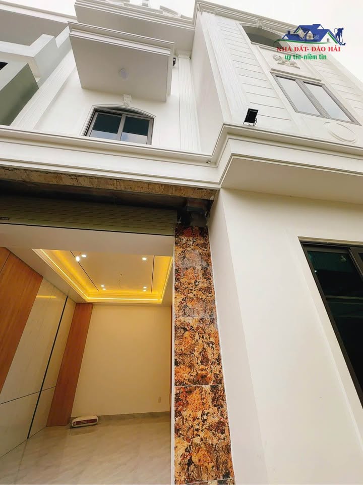 Nhà 3 tầng Trần Lãm, TP. Thái Bình 43m² giá 2.2 tỷ - Sẵn sàng vào ở ngay!