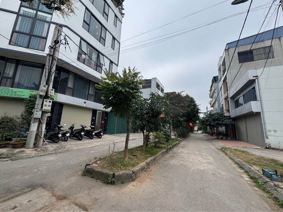 Bán đất Tân Xuân Bắc Từ Liêm 60m² giá 15 tỷ - Vị trí đắc địa, sổ đỏ chính chủ!