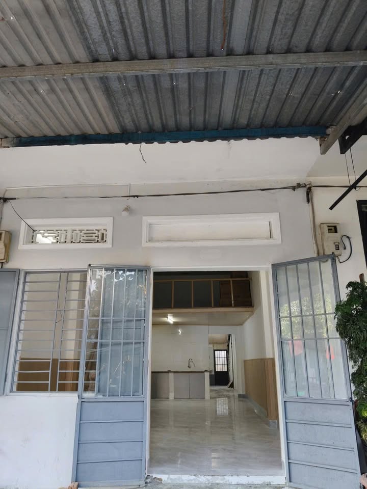 Nhà nguyên căn cho thuê đường Xuân Thiều 8 - Gần biển, thoáng mát!