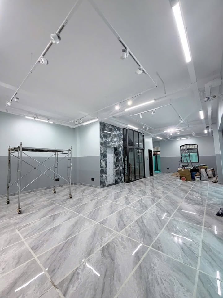 Biệt thự cho thuê tại Thạnh Mỹ Lợi, Thủ Đức 200m² - Thiết kế hiện đại, đầy đủ tiện nghi!