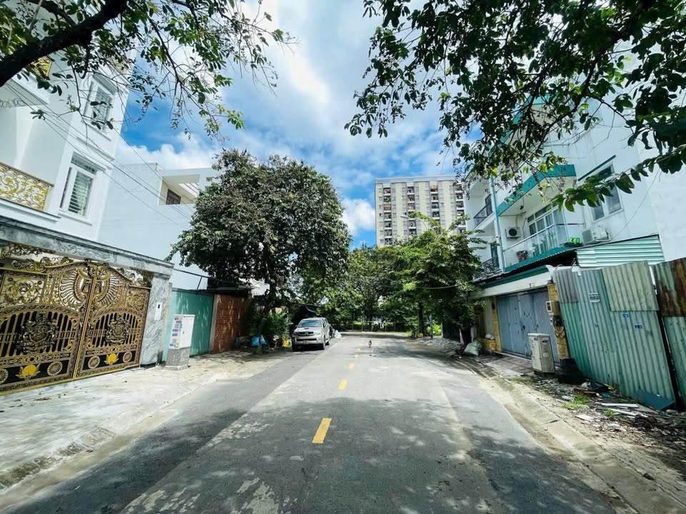 Đất phân lô KDC Bình Chiểu Thủ Đức 140m² giá 9.8 tỷ - Đường ô tô né nhau