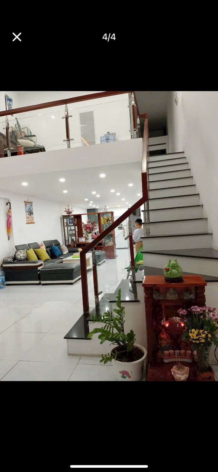 Bán nhà 4PN hẻm xe hơi Lê Văn Việt 82m² giá 6 tỷ - Kinh doanh thuận lợi!