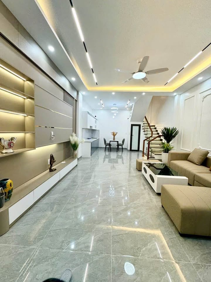 Nhà 3 tầng Ngô Gia Tự, Đằng Lâm 45m² giá 3.39 tỷ - Ô tô cách nhà chỉ vài bước!