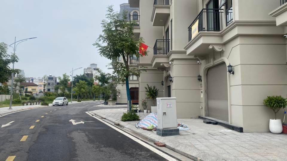 Nhà 4 Tầng KĐT Chỉnh Trang Đô Thị 80 Hạ Lý 100m² giá 12.4 tỷ - Vị trí đắc địa ngay trung tâm!