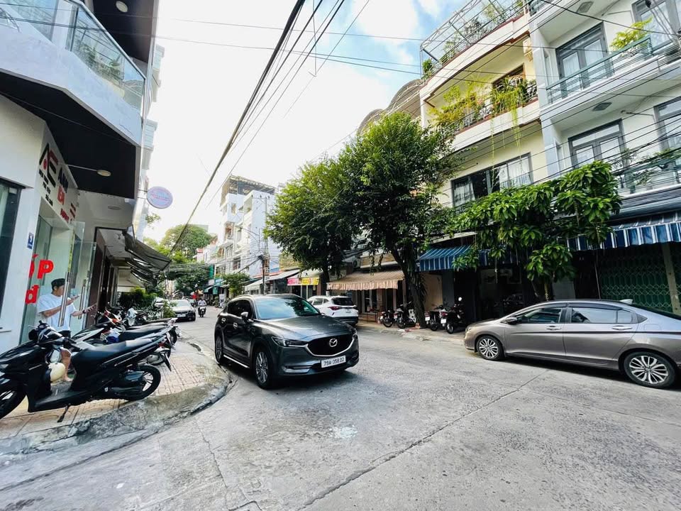 Nhà hẻm Nguyễn Khanh, Phước Hải 70m² giá 5.6 tỷ - Khu dân trí cao, an ninh tốt!