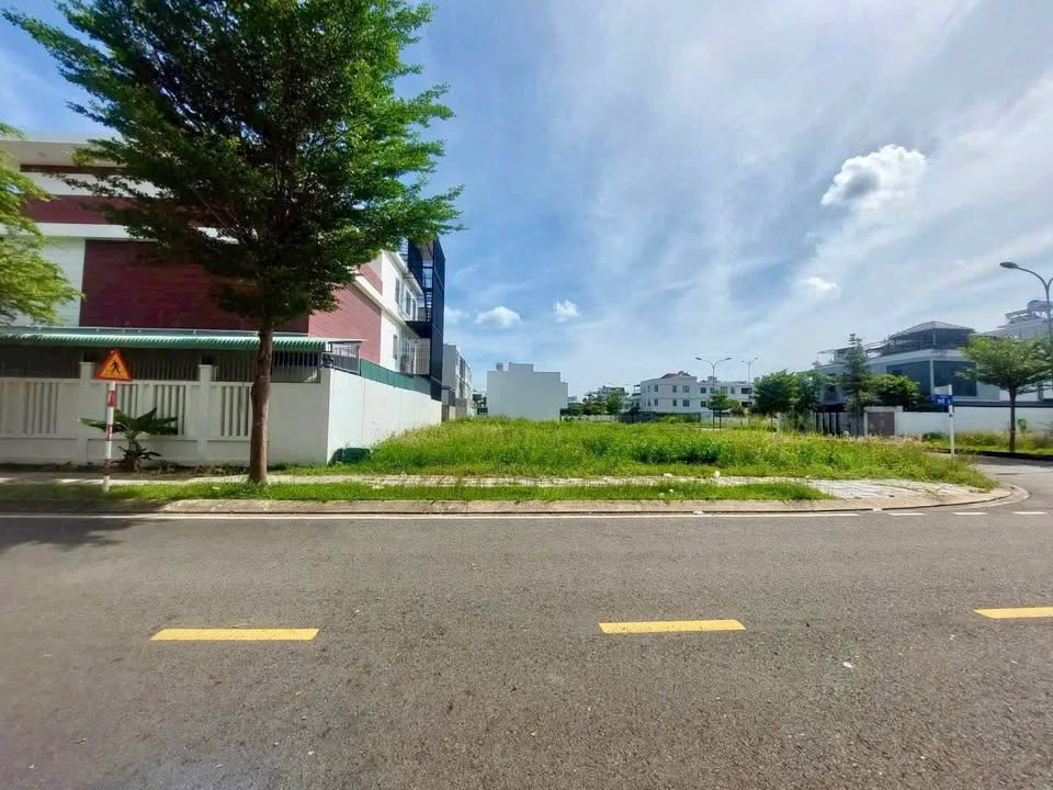 Bán lô đất biệt thự Đường số 1, Vĩnh Thái 206.9m² - Cơ hội đầu tư hấp dẫn!