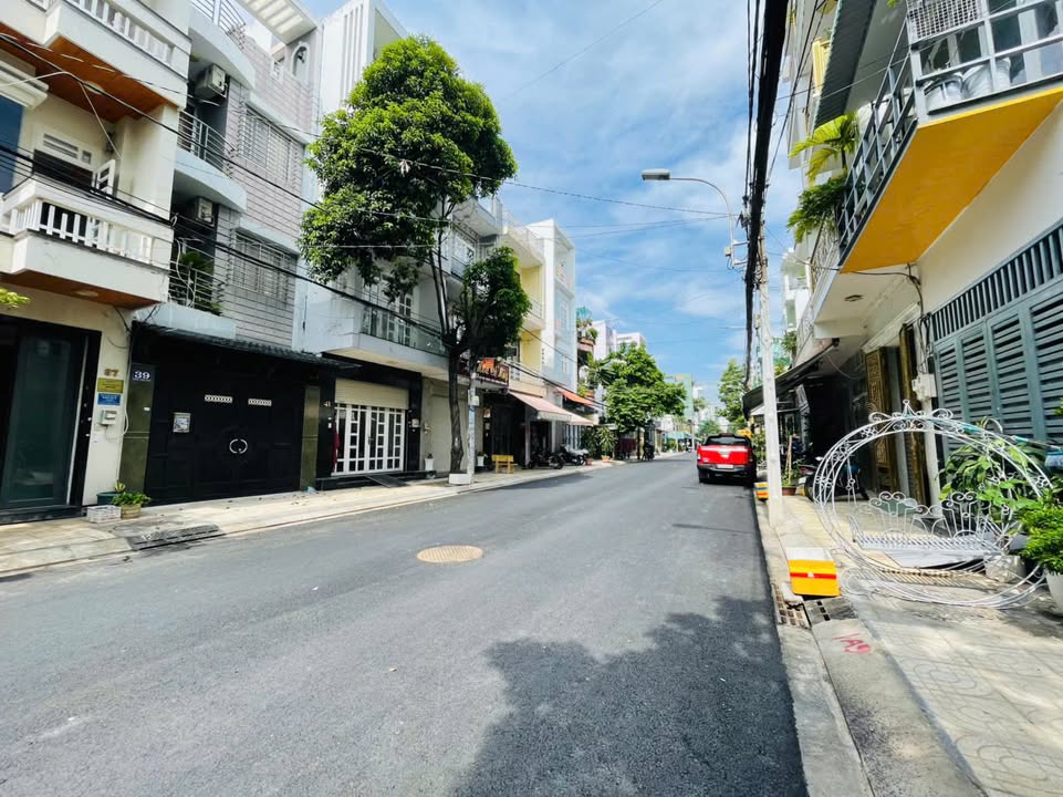 Bán FrontHouse Đường Thành Công, Quận Tân Phú, 74m² giá 11.5 tỷ - Đường lớn, tiện ích xung quanh phong phú!